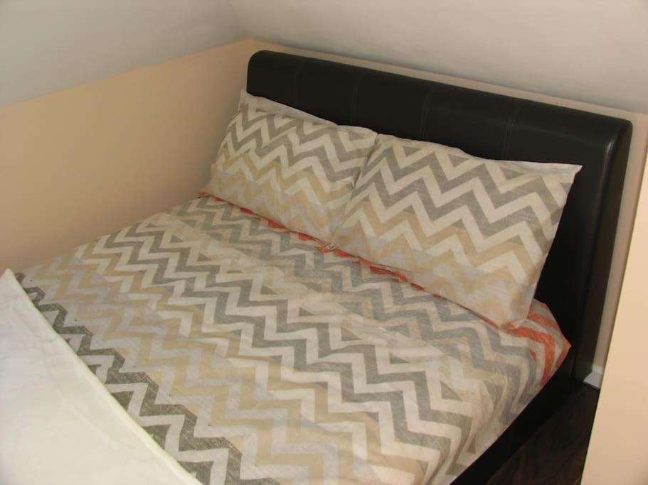 Modern Cosy Private Studio, Wifi, Ip-Tv, Must See Romford Buitenkant foto